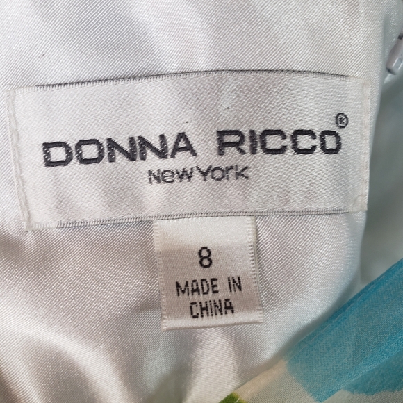 Beautiful watercolor dress, perfect for a brunch perfect or wedding on a beach - Picture 5 of 11